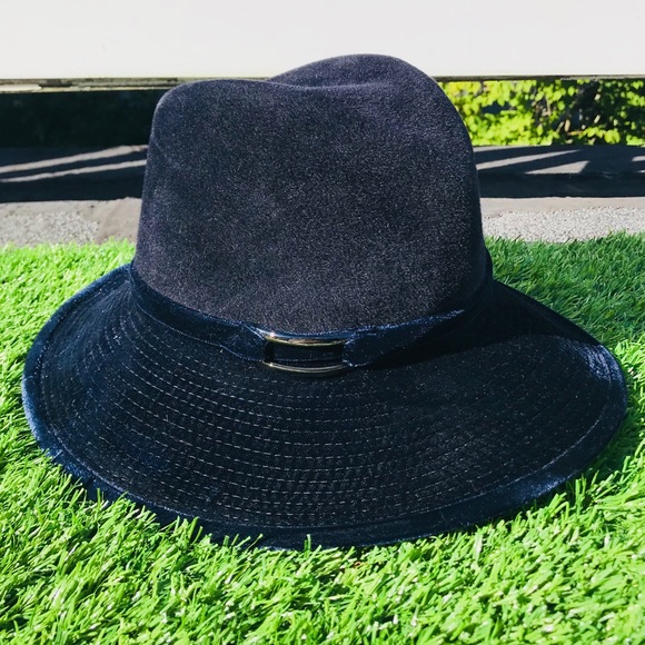 Sherels Velvet Hat main image 4